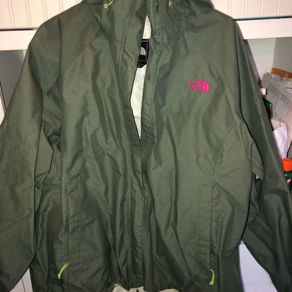 Women’s rain jacket